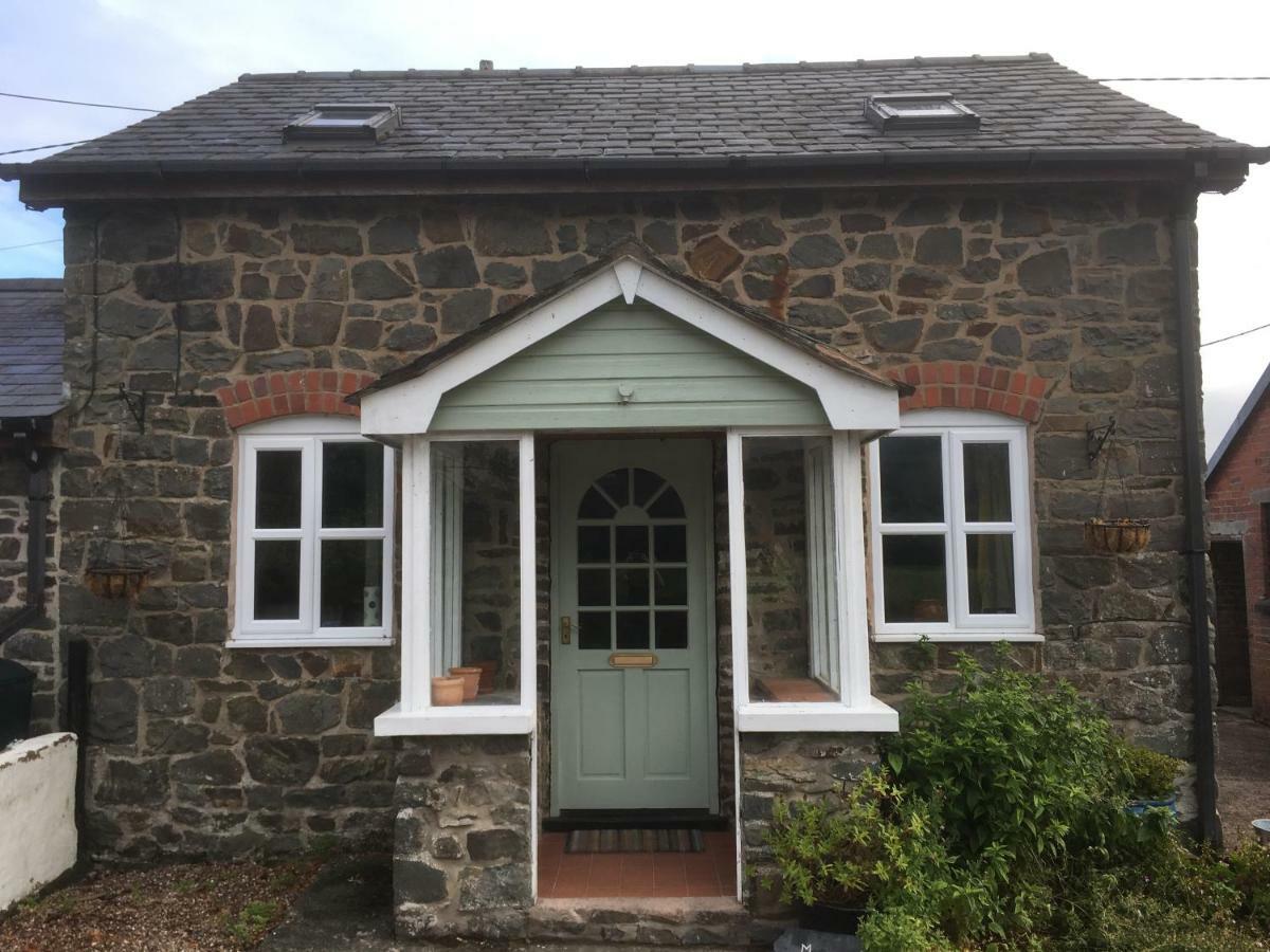 Maesnewydd Cottage Welshpool Eksteriør billede